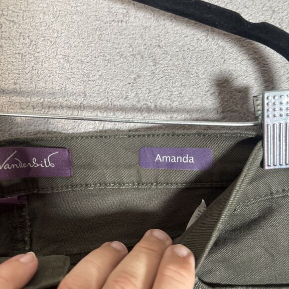 NWT Gloria Vanderbilt Amanda Jeans Women’s Size 16 Olive Green Tapered Leg - Picture 9 of 14